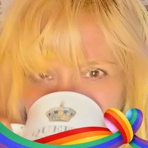 Meet your Posher, Wendie